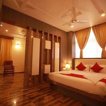 Sree Bharat Residency Alāndurai Exterior foto