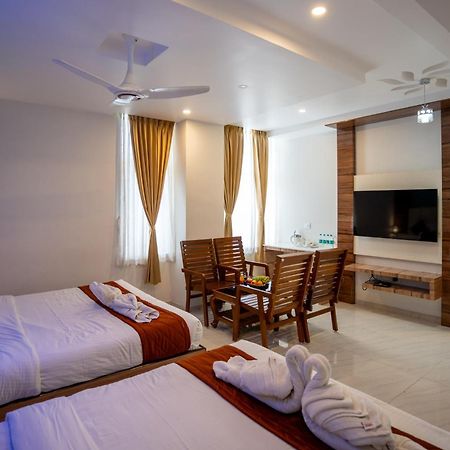 Sree Bharat Residency Alāndurai Exterior foto