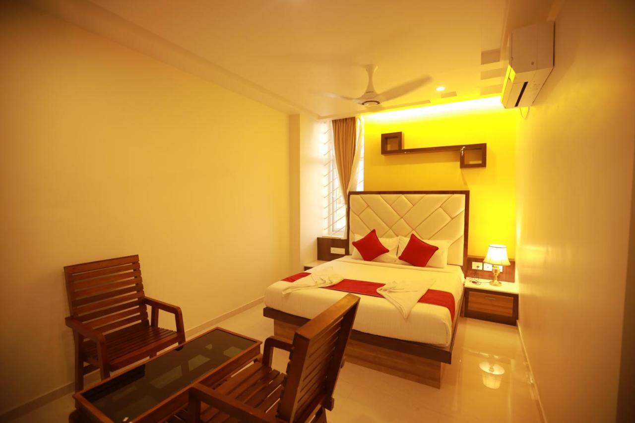Sree Bharat Residency Alāndurai Exterior foto