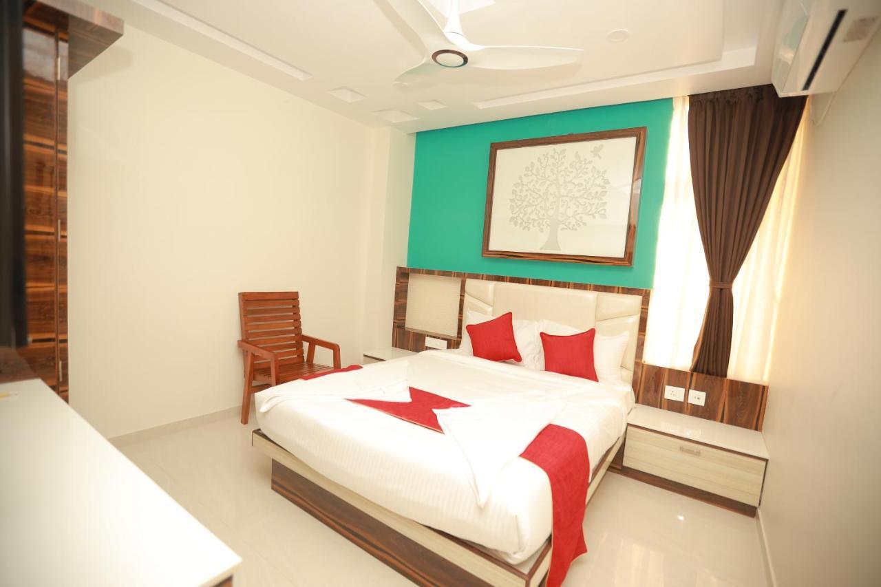 Sree Bharat Residency Alāndurai Exterior foto