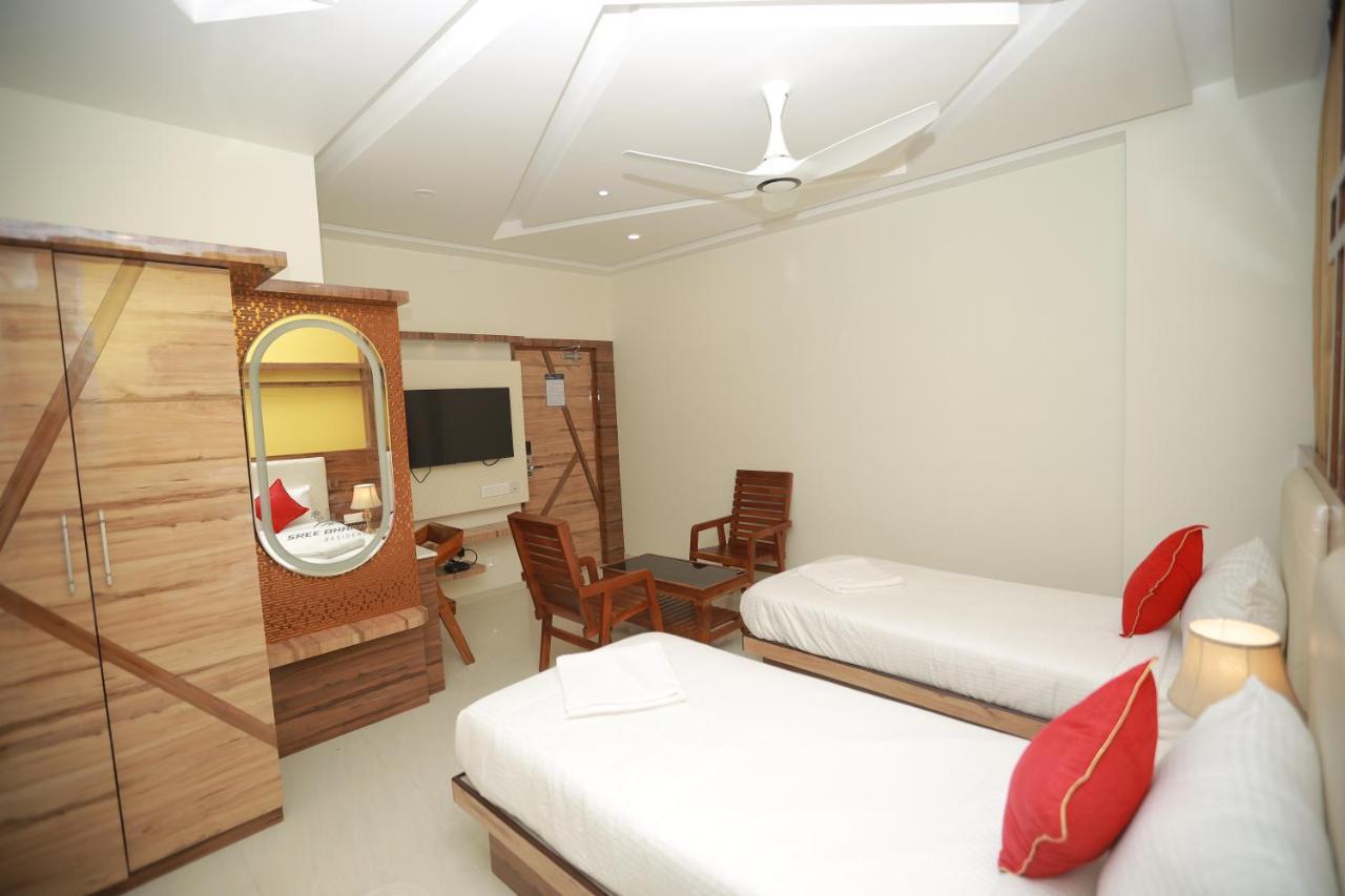 Sree Bharat Residency Alāndurai Exterior foto