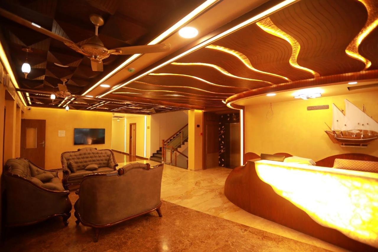 Sree Bharat Residency Alāndurai Exterior foto