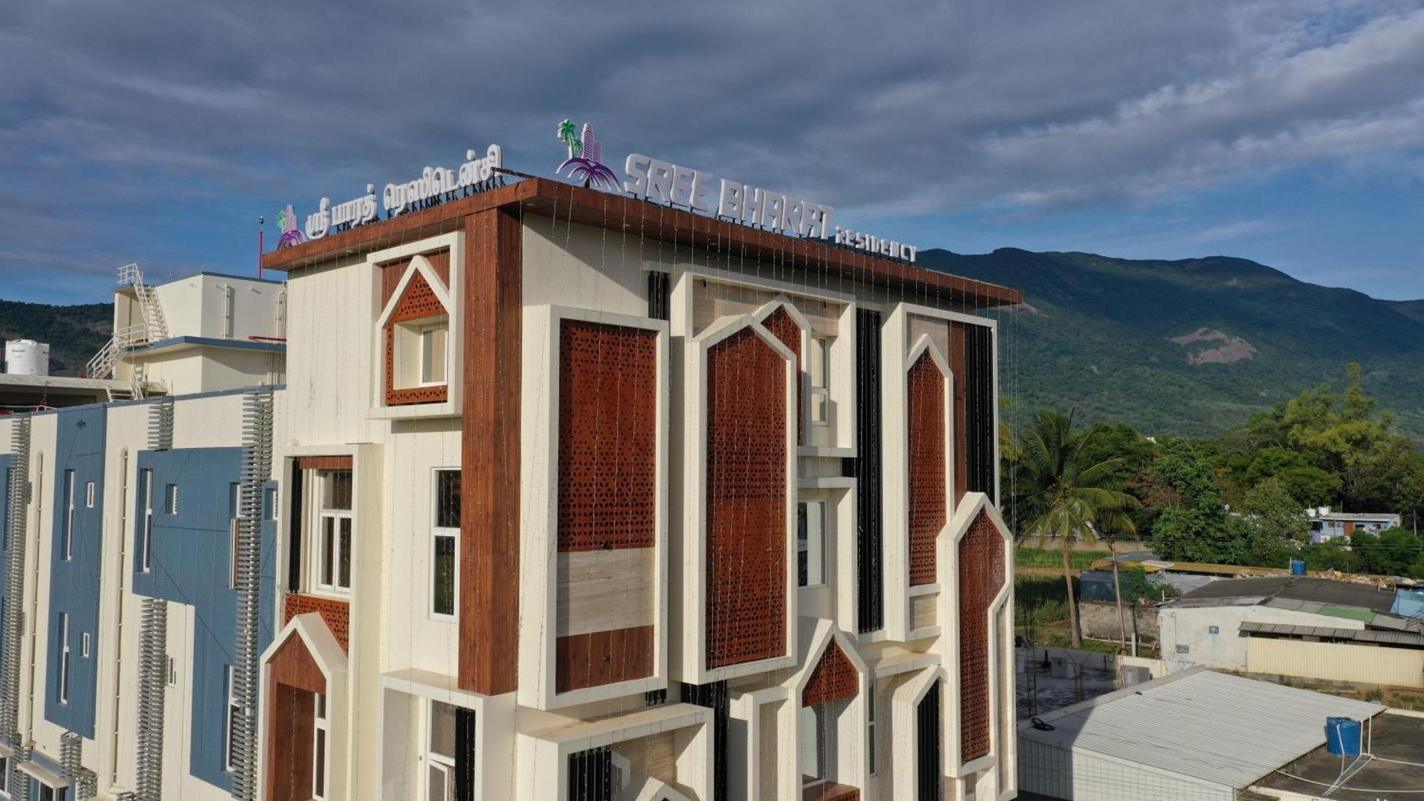 Sree Bharat Residency Alāndurai Exterior foto