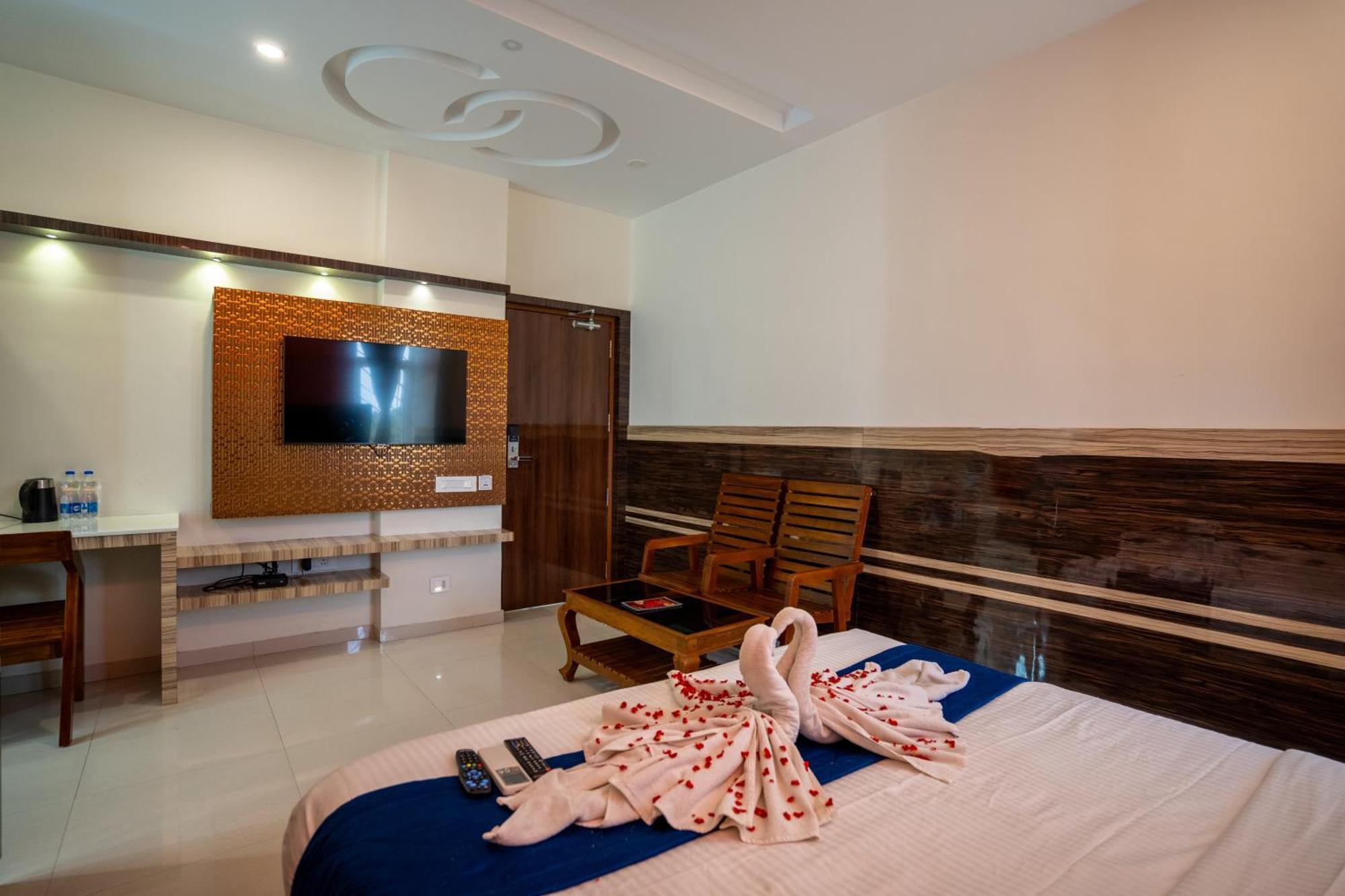 Sree Bharat Residency Alāndurai Exterior foto