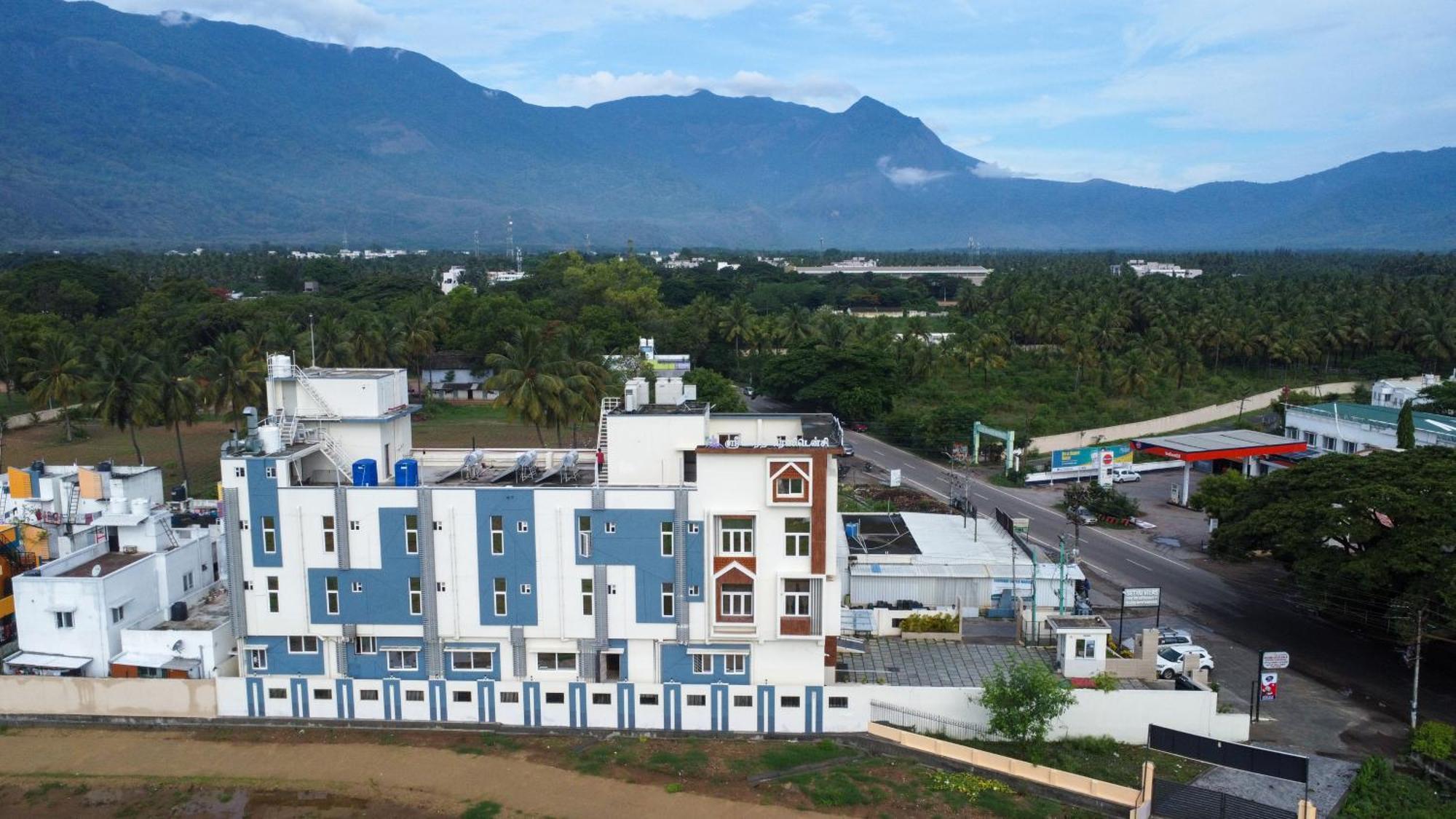 Sree Bharat Residency Alāndurai Exterior foto